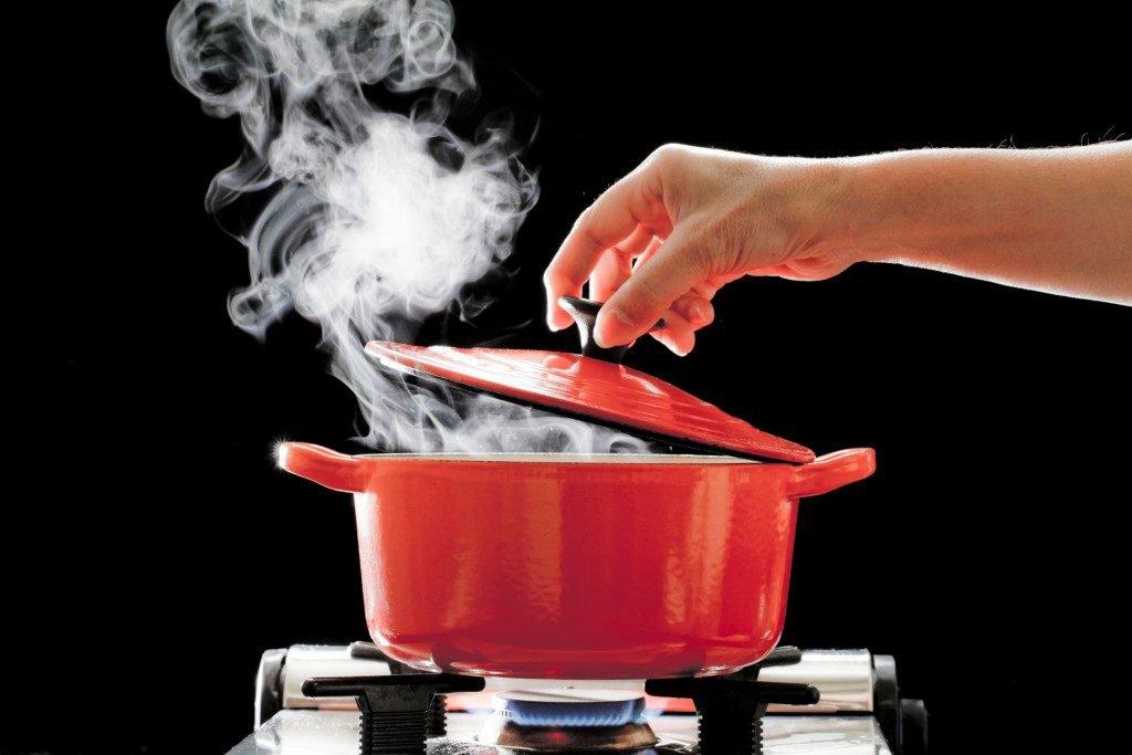 Moist heat method,Boiling Cooking,Stewing,Steaming, Pressure cooking, Poaching,Blanching 2